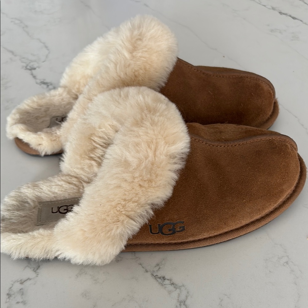 UGG Tan and Cream Cozy Slippers - Picture 7 of 8
